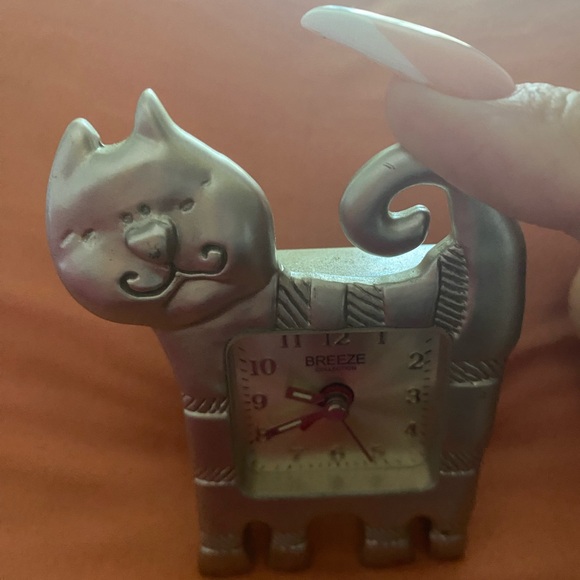 Cat standing clock Breeze collection - Picture 10 of 13